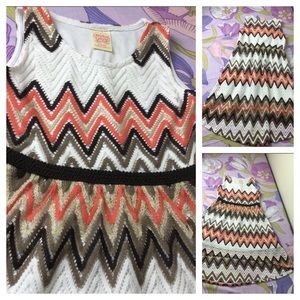 Like New Girl’s Crochet  Maxi/midi colored Formal Dress  Girls 6